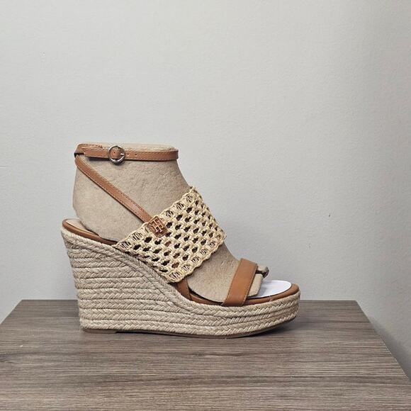 Tommy Hilfiger Kalendar Wedge Platform Sandals Size 9.5 Beige NWT - Picture 2 of 6